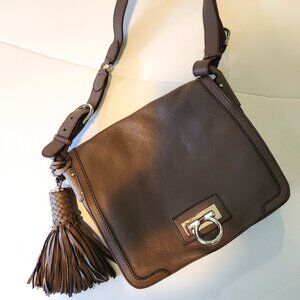 VINTAGE! Salvatore Ferragamo Gancini Leather Shoulder Bag Taupe